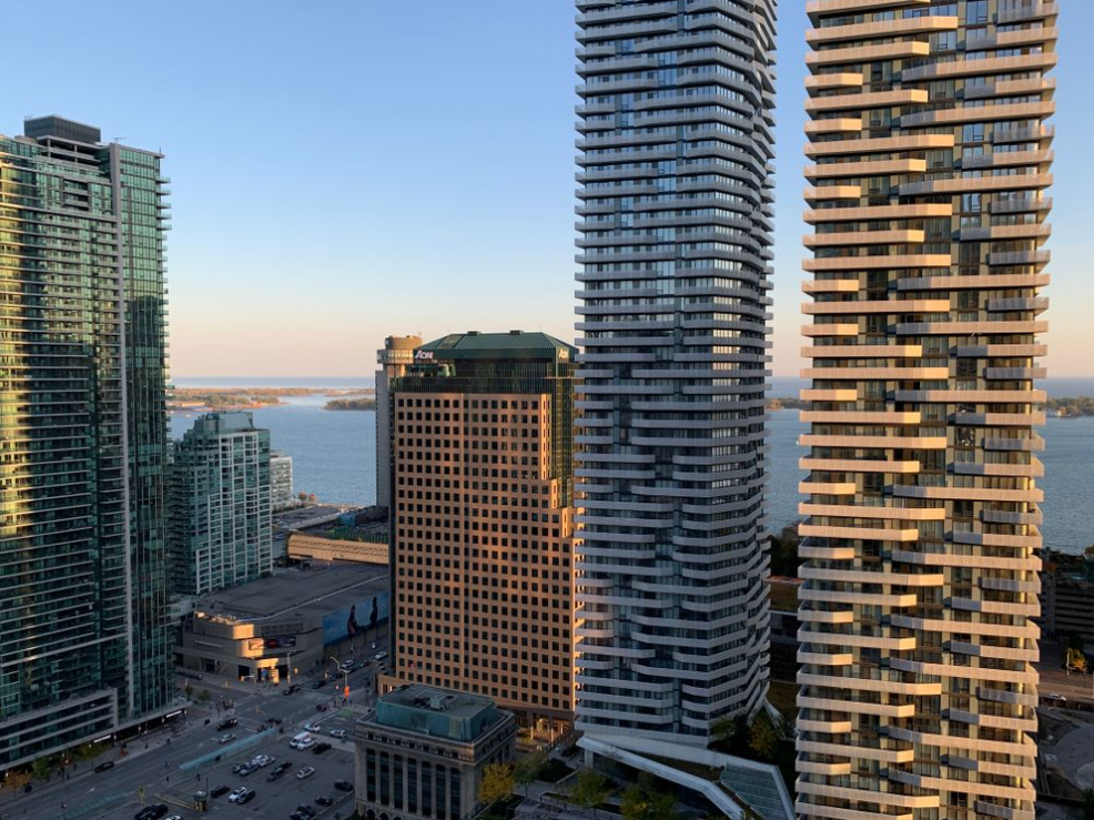 High-End Furnished Condo in Maple Leaf Square — City Views & Luxury Amenities