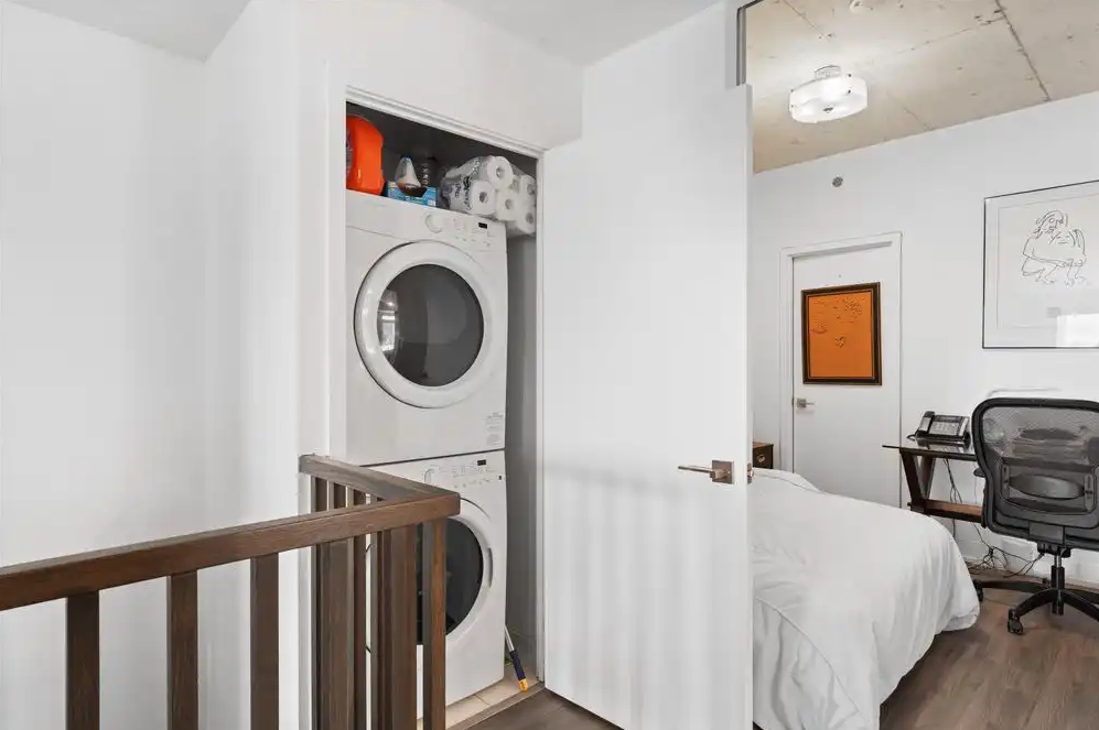 Furnished Condo in Toronto — Stunning Water Views & Entire Floor Suite