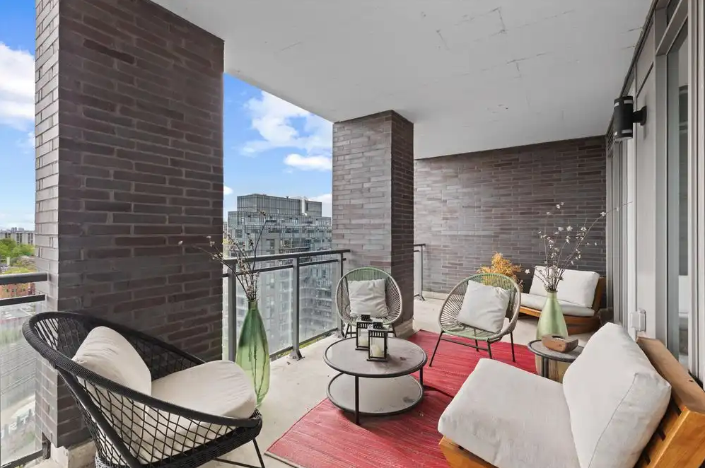 Furnished Condo in Toronto — Stunning Water Views & Entire Floor Suite