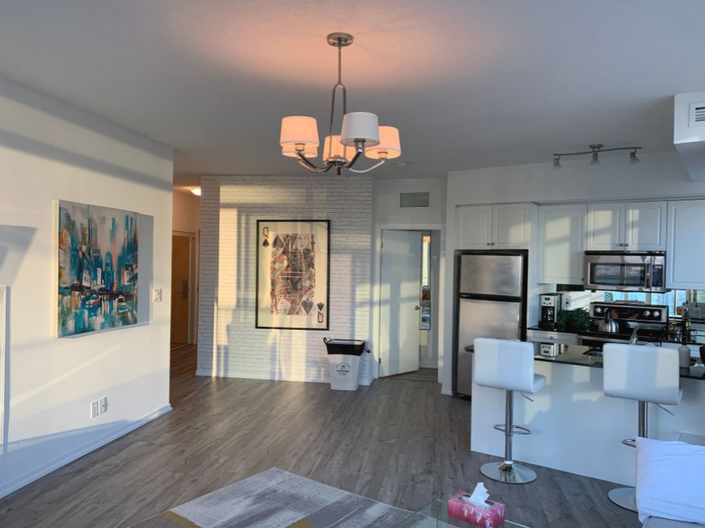 High-End Furnished Condo in Maple Leaf Square — City Views & Luxury Amenities