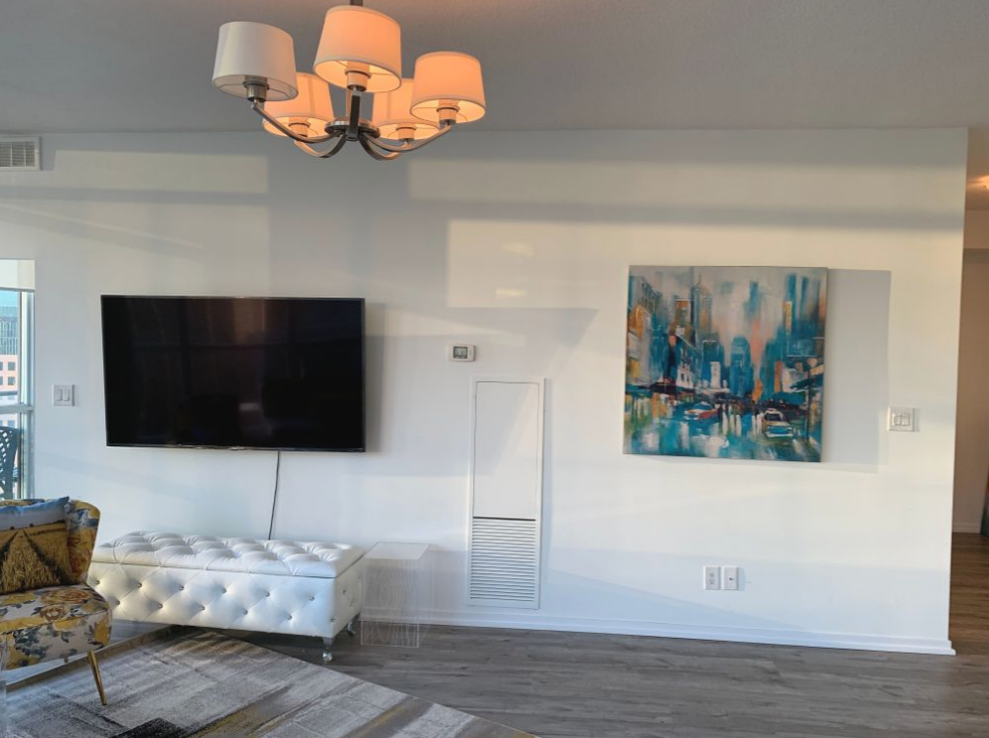 High-End Furnished Condo in Maple Leaf Square — City Views & Luxury Amenities