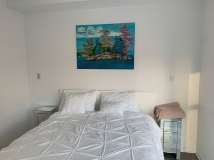 High-End Furnished Condo in Maple Leaf Square — City Views & Luxury Amenities