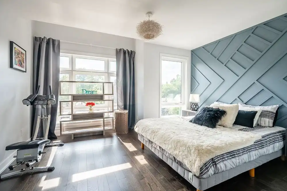 Stylish 3-Story Furnished Detached Home in York — Balcony, Terrace & Prime Location