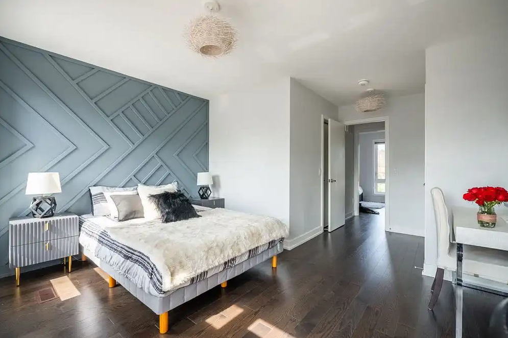 Stylish 3-Story Furnished Detached Home in York — Balcony, Terrace & Prime Location