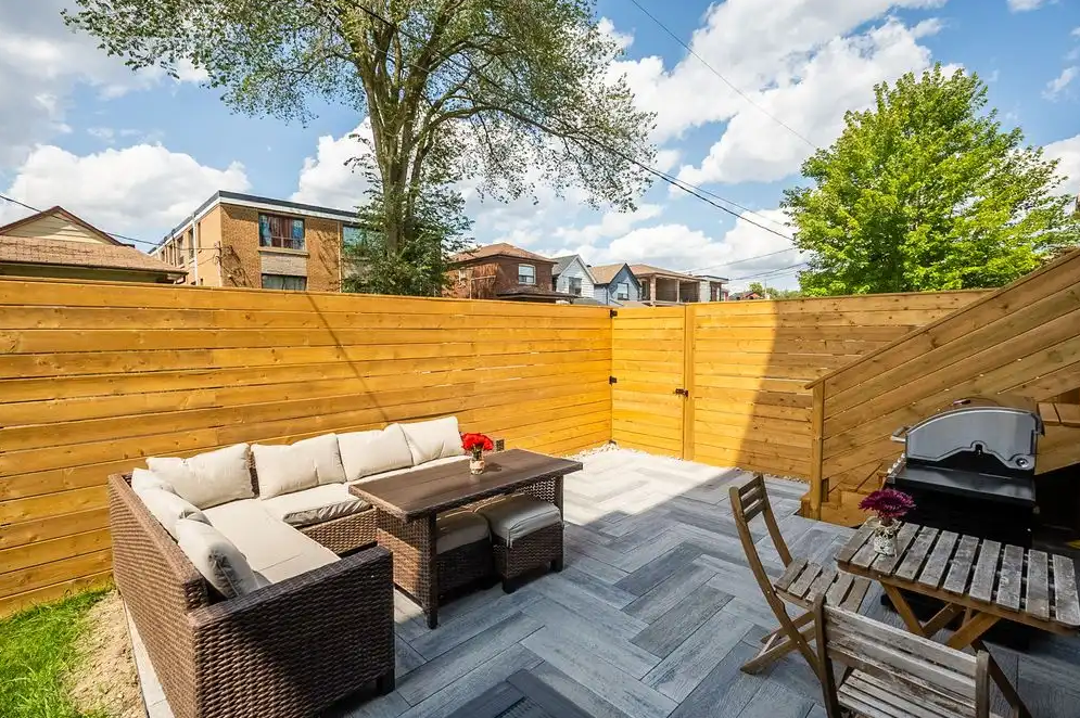 Stylish 3-Story Furnished Detached Home in York — Balcony, Terrace & Prime Location