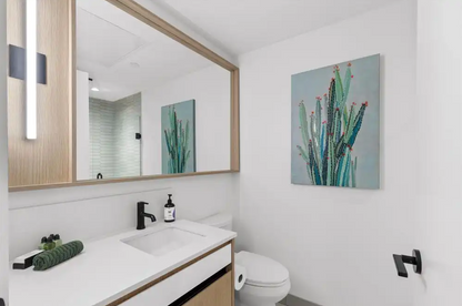 Elegant Furnished Condo in Toronto — City Views & Private Rooftop Patio