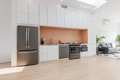 Gorgeous Furnished Townhouse in Queen West — Private Patio & Stylish Design