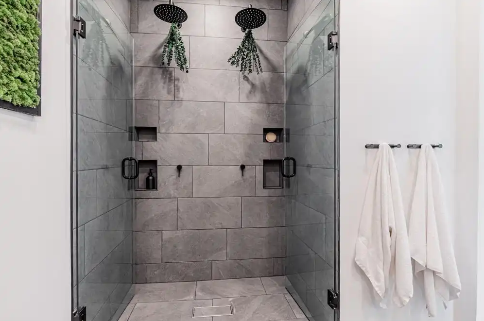 Gorgeous Furnished Townhouse in Queen West — Private Patio & Stylish Design