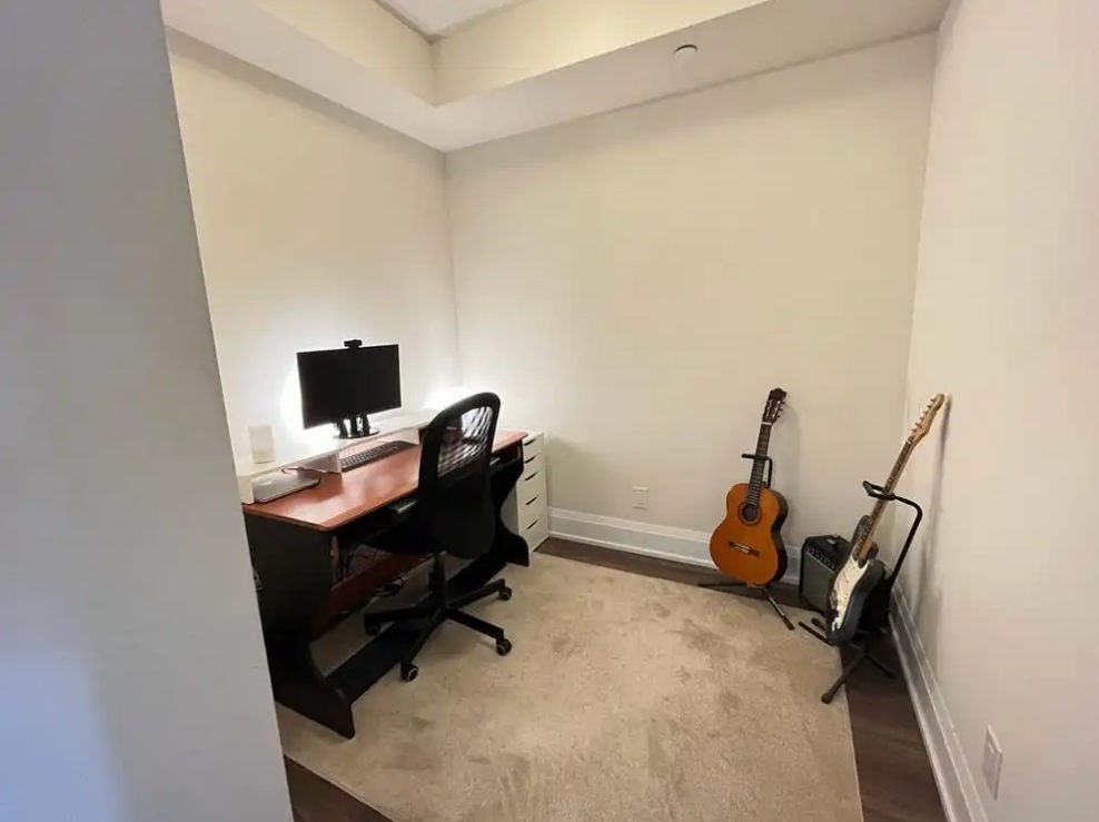 Elegant Furnished Condo Near High Park — Resort-Style Amenities & Refined Living