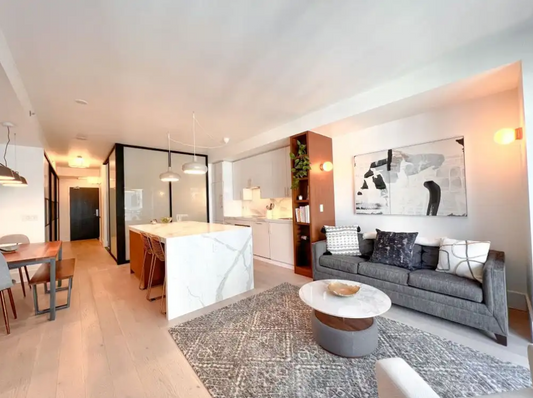 Luxurious Furnished Downtown Condo — Private Balcony & Fashion District Living