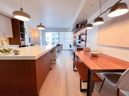 Luxurious Furnished Downtown Condo — Private Balcony & Fashion District Living