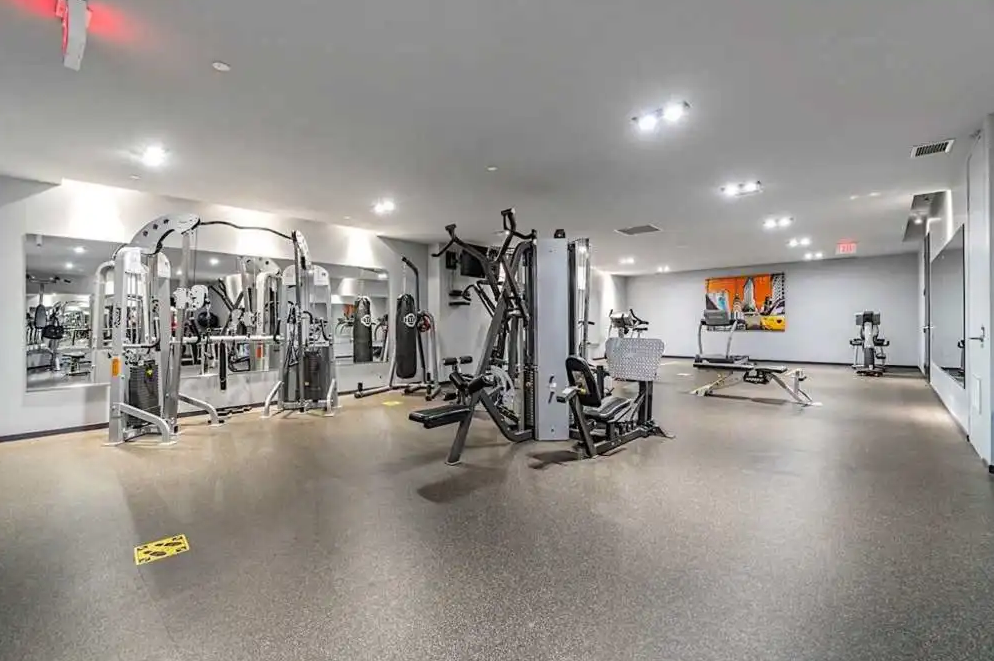 Luxurious Furnished Downtown Condo — Private Balcony & Fashion District Living