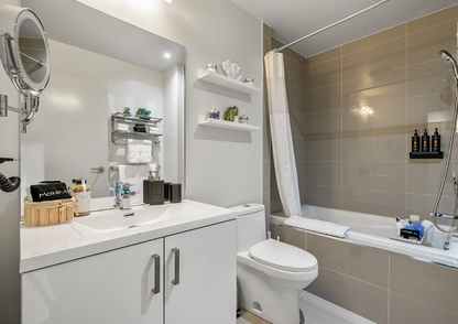 Spacious 2-Bedroom Apartment in the Heart of Beltline, Calgary