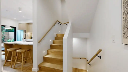 Luxurious Furnished House in Toronto — City Views & Private Rooftop Patio